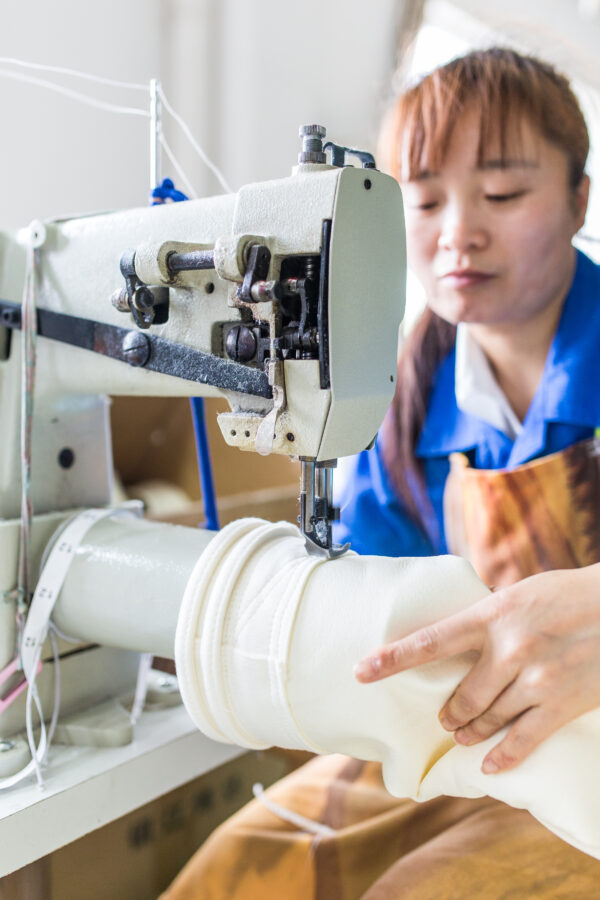 Short-Arm Two-Needle Cylinder-Bed Sewing Machine for Industrial Filter Bags - Image 2