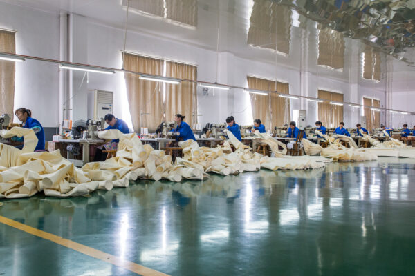 Short-Arm Two-Needle Cylinder-Bed Sewing Machine for Industrial Filter Bags - Image 3