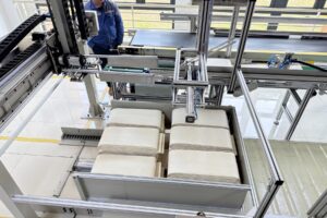 Automatic Filter Bag Folding and Stacking System Automatically Folding and Palletizing Finished Filter Bags